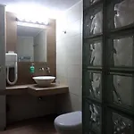 公寓 梅尔特米宾馆 *