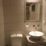 梅尔特米宾馆 Vourkárion